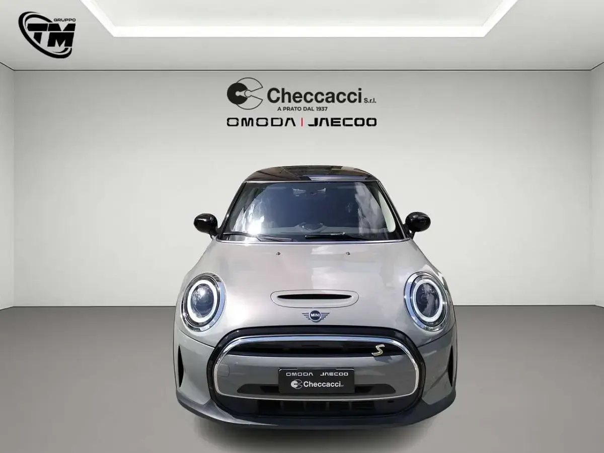 Usata Mini Cooper SE Classic 75 kW (102 CV) 2022 Grigio Utilitaria