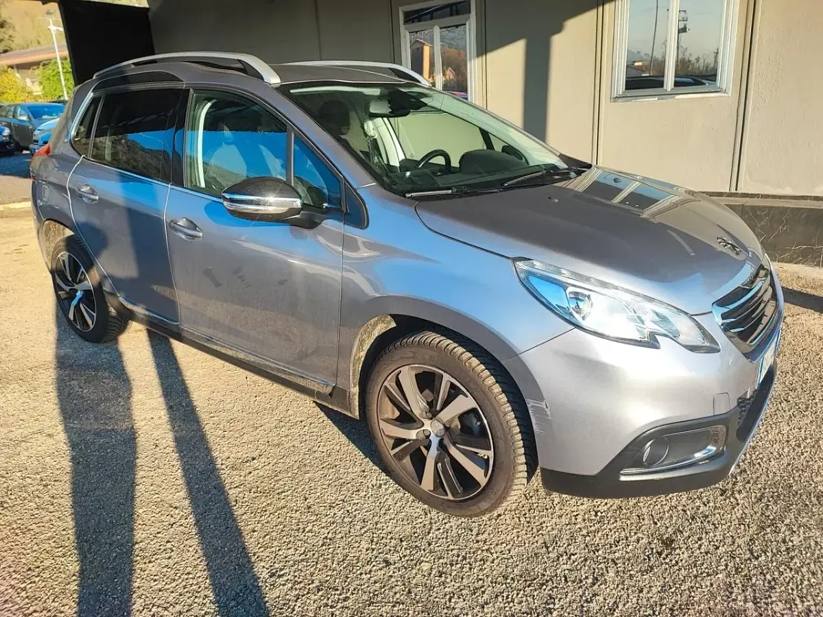 Usata Peugeot 2008 Allure 99 CV (72 kW) 2015 Grigio SUV