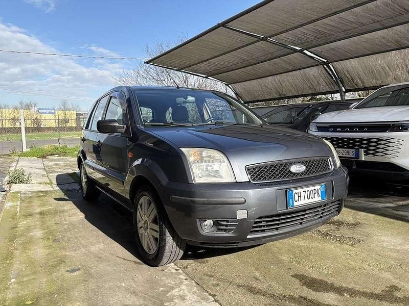 Usata Ford Fusion 101 CV (74 kW) 2003 Utilitaria