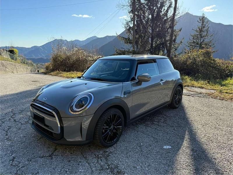 Usata Mini ONE Essential 75 CV (55 kW) 2022 Utilitaria