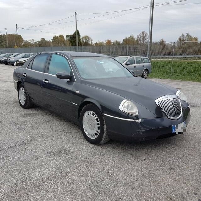 Lancia thesis 2004 picture