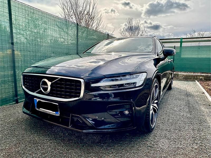Usata Volvo V60 R-Design 2020 Nero Station wagon