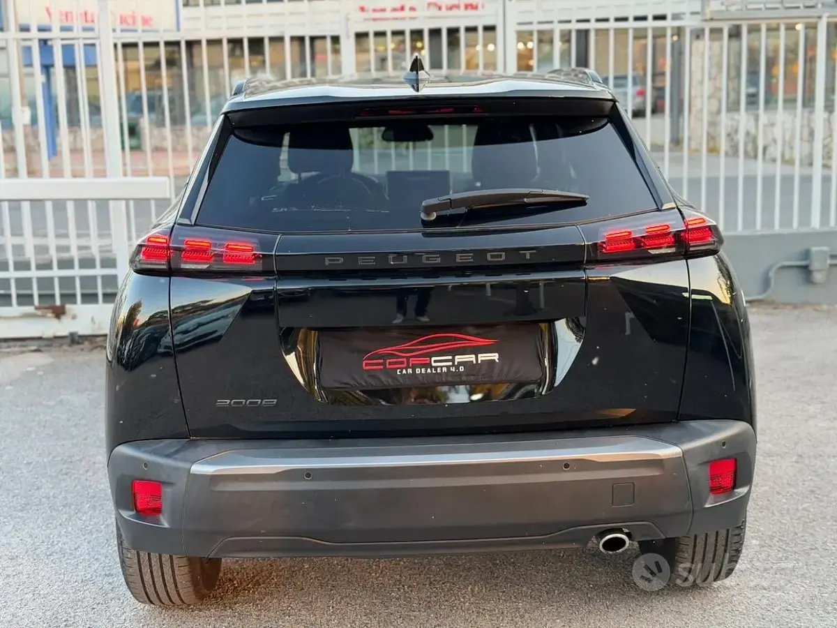 Usata Peugeot 2008 Allure 130 CV (95 kW) 2023 Nero SUV