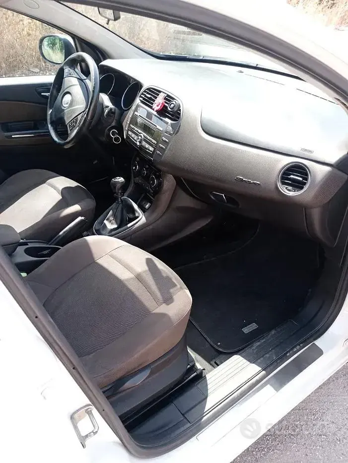 Usata Fiat Bravo 80 CV (58 kW) 2010 Bianco Utilitaria