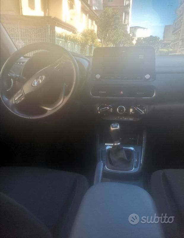 Usata Hyundai Kona 120 CV (88 kW) 2023 Grigio SUV