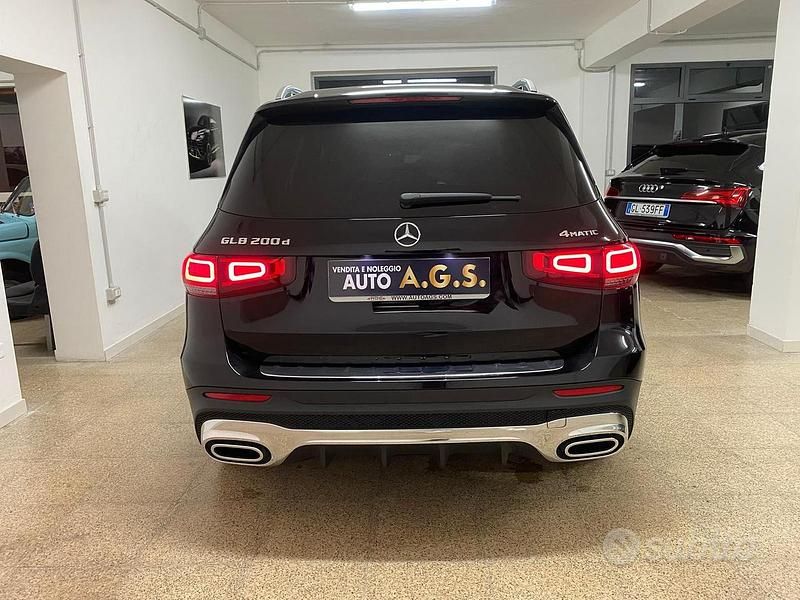 Usata Mercedes GLB200 Premium 150 CV (110 kW) 2021 Nero SUV
