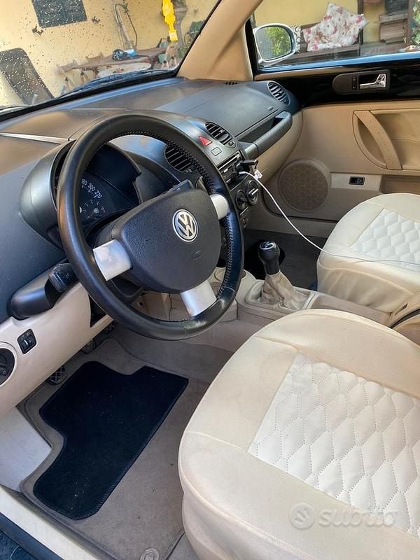 Usata VW New Beetle 2005 Nero Utilitaria