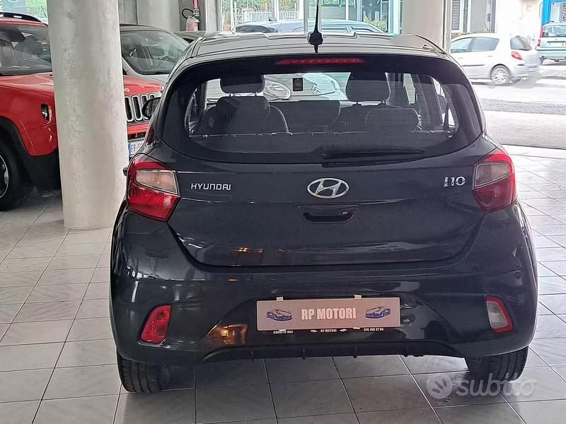 Usata Hyundai i10 Prime 67 CV (49 kW) 2022 Grigio Utilitaria