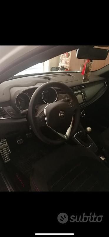 Usata Alfa Romeo Giulietta 120 CV (88 kW) 2016 Bianco Utilitaria