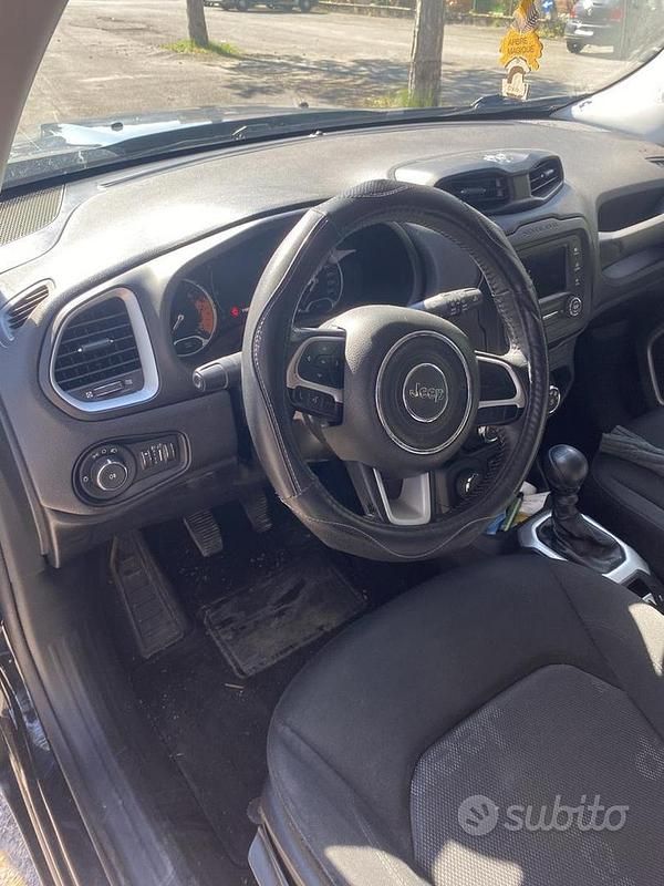Occasion Jeep Renegade Night Eagle 140 PK (102 kW) 2016 Zwart SUV