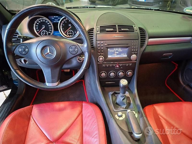 Usata Mercedes SLK200 2LOOK Edition 184 CV (135 kW) 2018 Nero Cabrio