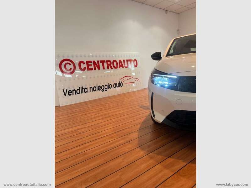 Usata Opel Corsa Edition 75 CV (55 kW) 2024 Bianco Berlina
