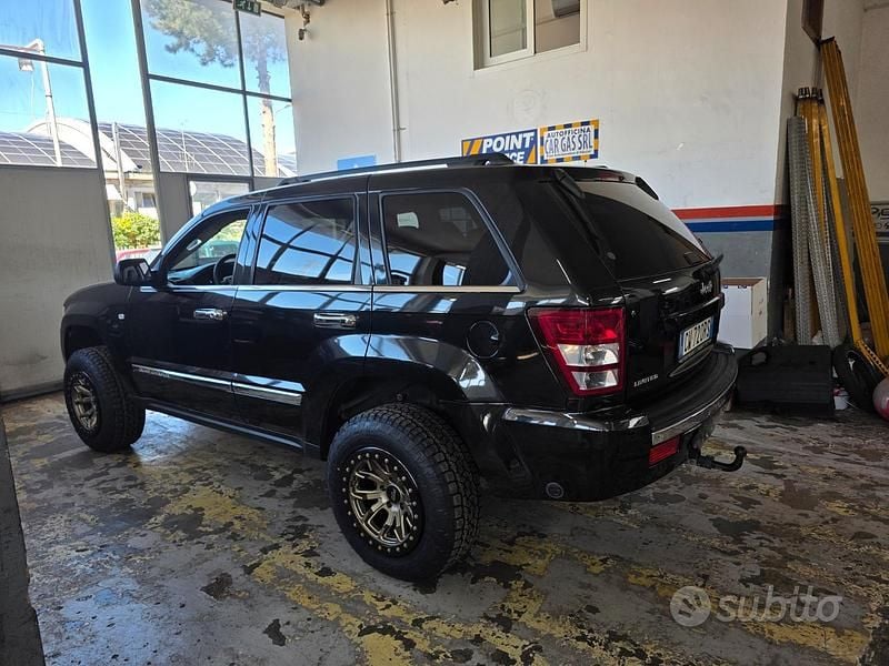 Usata Jeep Grand Cherokee 231 CV (169 kW) 2005 Nero SUV