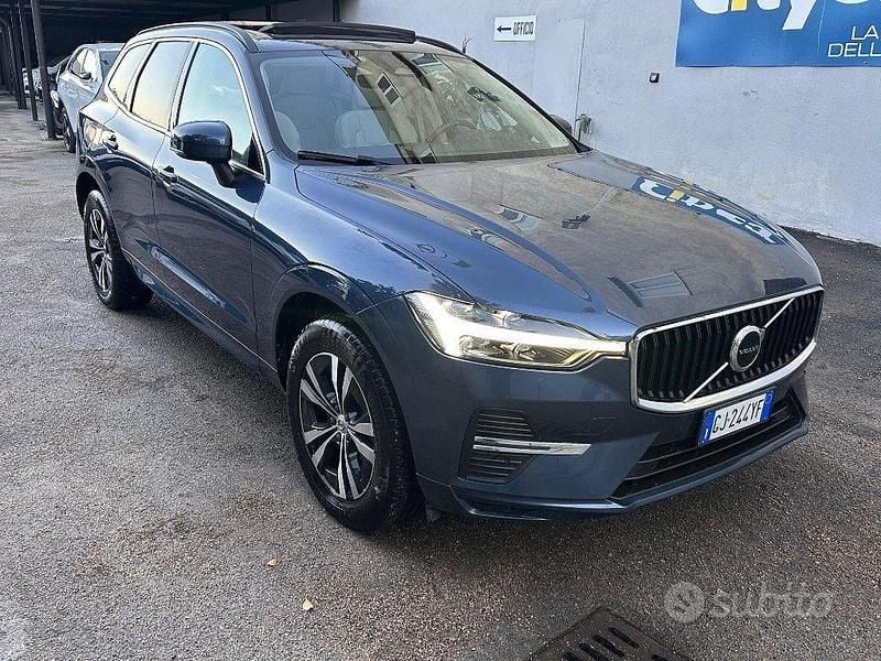 Usata Volvo XC60 Plus 197 CV (144 kW) 2022 Blu metallizzato SUV