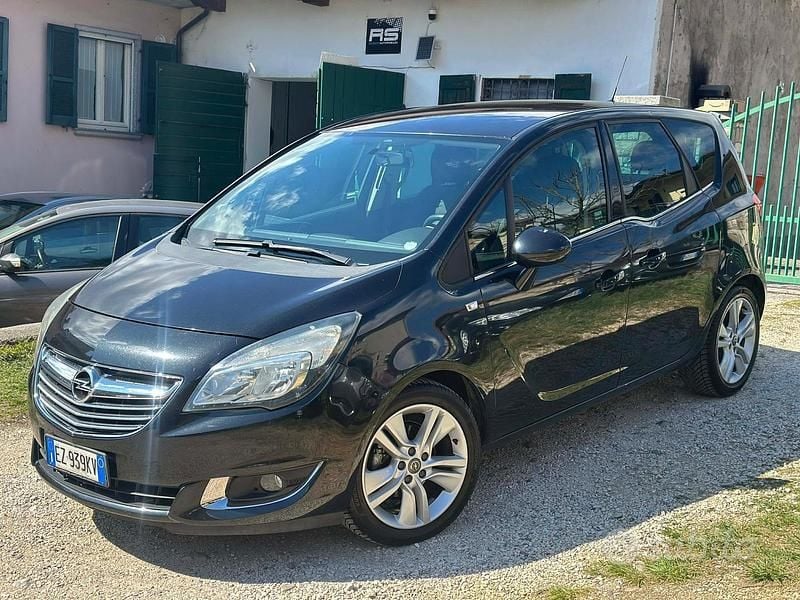 Usata Opel Meriva Cosmo 120 CV (88 kW) 2015 Nero Monovolume