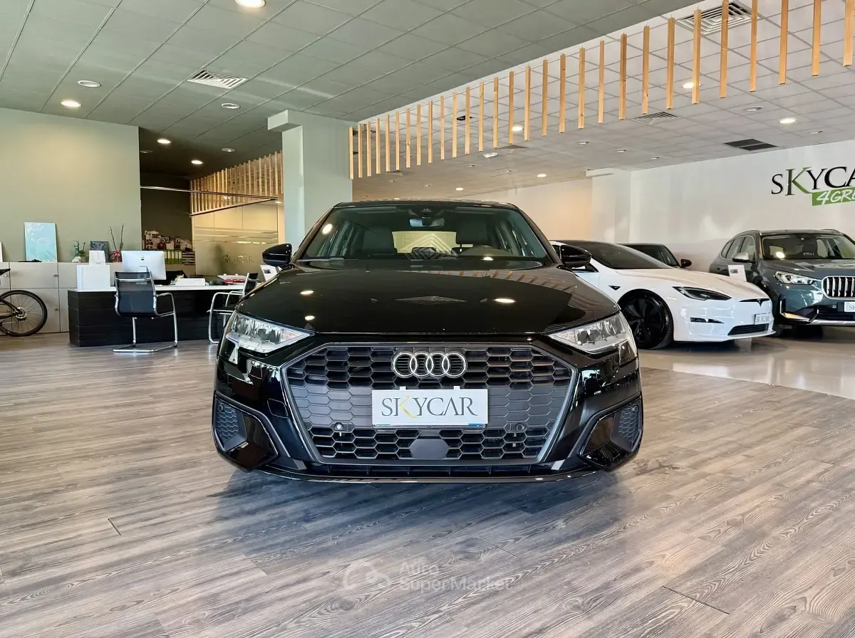 Usata Audi A3 Business 131 CV (96 kW) 2022 Nero Berlina