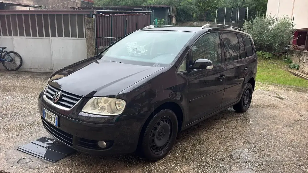 Usata VW Touran 105 CV (77 kW) 2005 Nero Monovolume