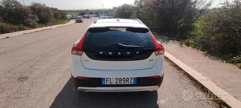 Usata Volvo V40 2017 Bianco Berlina