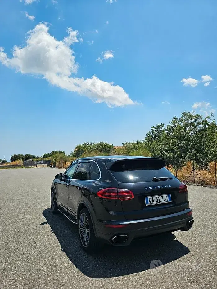 Usata Porsche Cayenne 250 CV (183 kW) 2016 Nero SUV