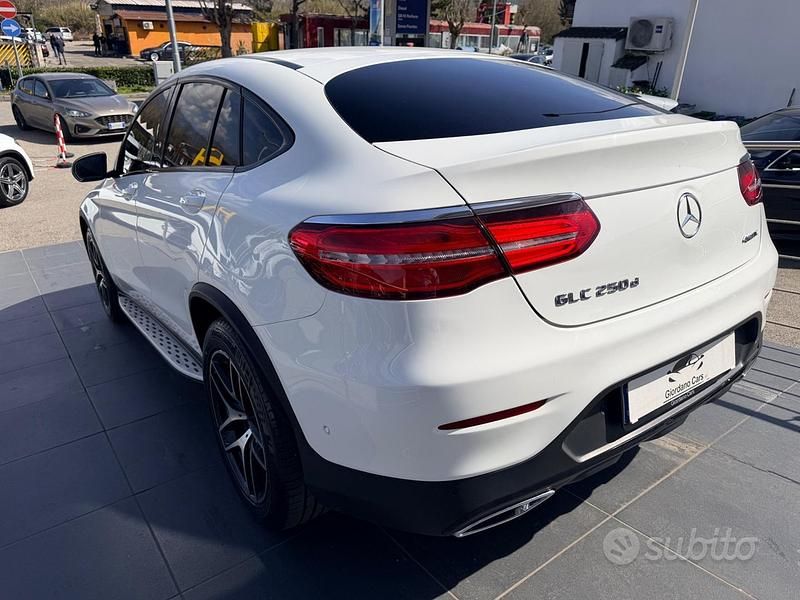 Usata Mercedes GLC250 Premium 203 CV (149 kW) 2018 Bianco Coupé