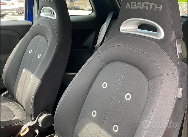 Usata Abarth 595 140 CV (102 kW) 2017 Blu Utilitaria