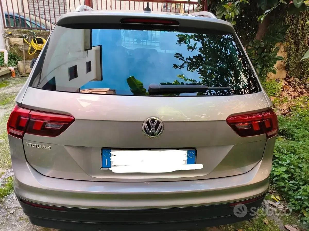 Usata VW Tiguan 150 CV (110 kW) 2019 Grigio SUV
