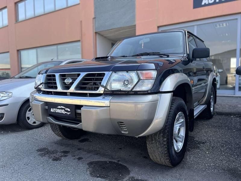 Usata Nissan Patrol 158 CV (116 kW) 2003 Blu/azzurro SUV