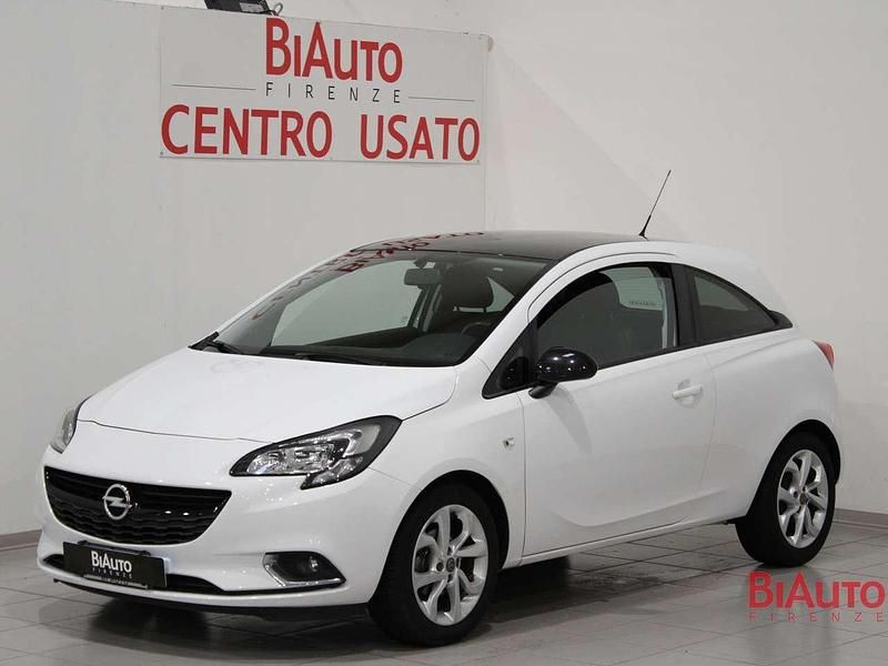 Usata Opel Corsa 90 CV (66 kW) 2015 Bianco Coupé