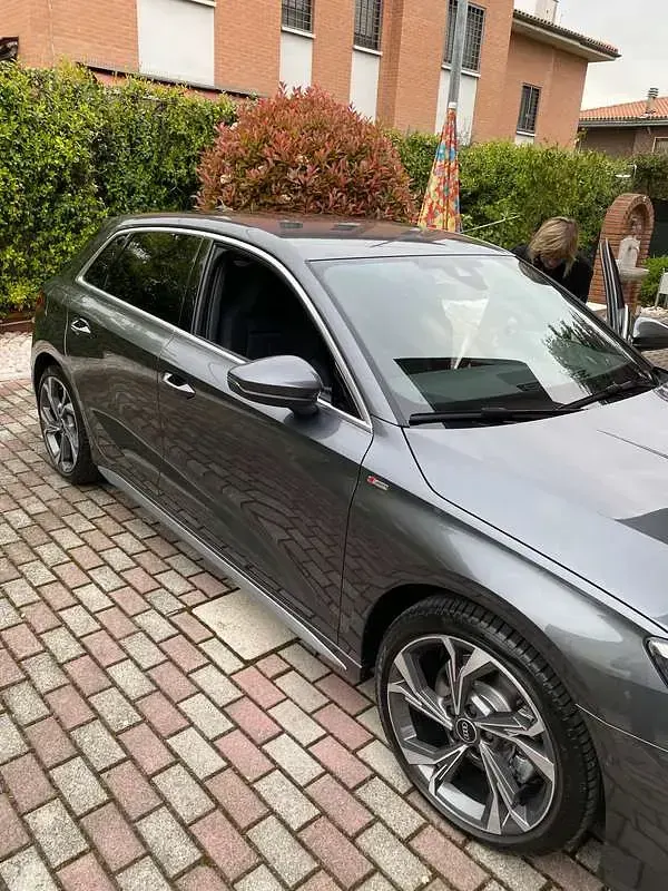 Usata Audi A3 S-Line 116 CV (85 kW) 2021 Grigio Berlina