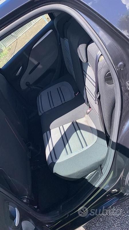 Usata Fiat Punto Evo 74 CV (54 kW) 2011 Nero Utilitaria