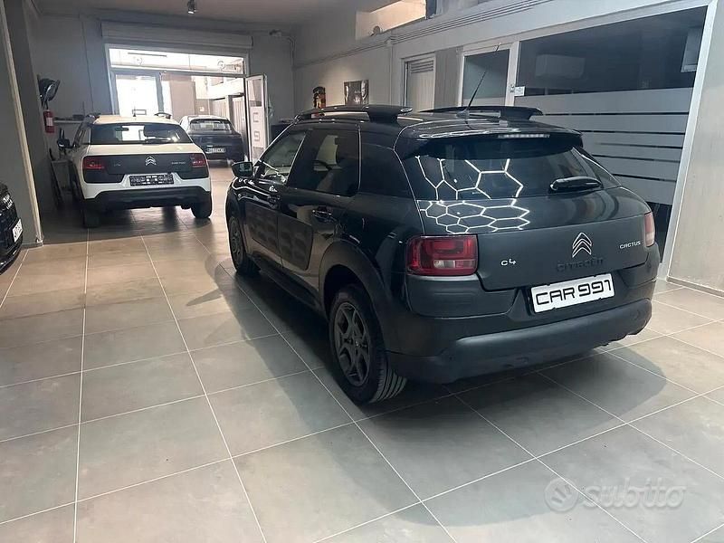 Usata Citroën C4 Cactus Shine 99 CV (72 kW) 2016 Nero Utilitaria
