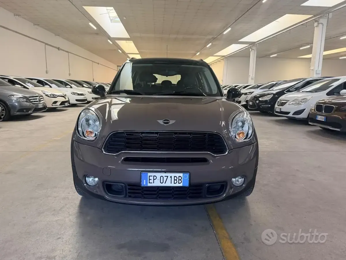 Usata Mini Cooper SD Countryman 143 CV (105 kW) 2012 Marrone SUV