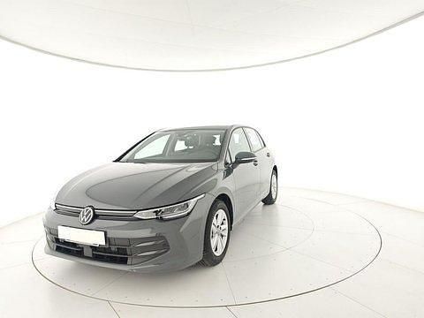 Usado VW Golf VIII Life 116 CV (85 kW) 2025 Gris Utilitario