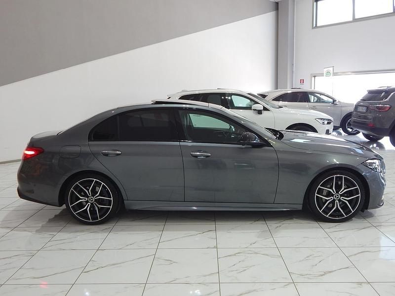 Usata Mercedes C300e Premium Plus 265 CV (194 kW) 2023 Grigio Berlina