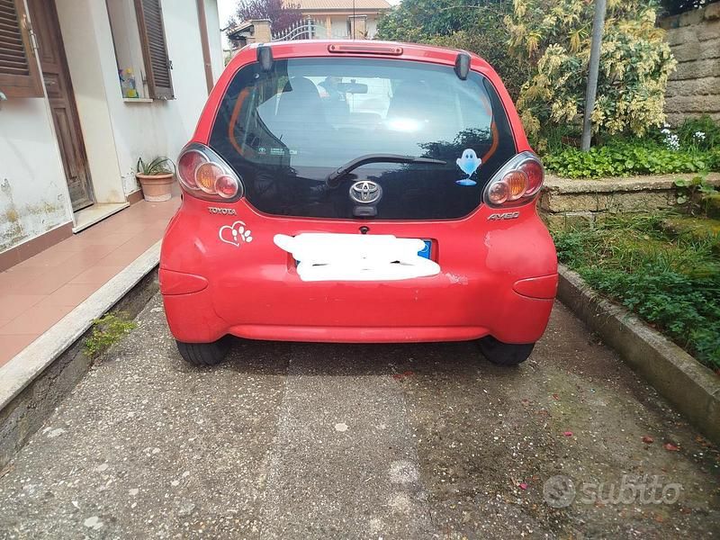 Usata Toyota Aygo 68 CV (50 kW) 2012 Utilitaria