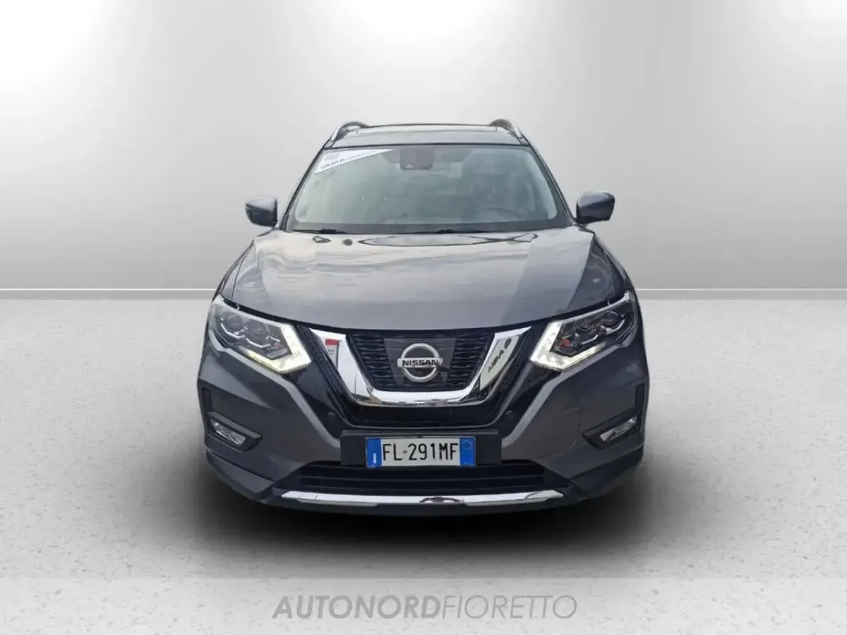 Usata Nissan X-Trail Tekna 131 CV (96 kW) 2018 Grigio SUV
