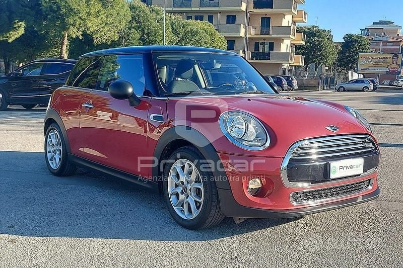 Usata Mini Cooper 136 CV (100 kW) 2016 Rosso Utilitaria