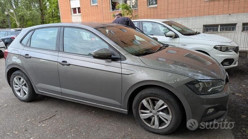 Usata VW Polo 95 CV (69 kW) 2018 Grigio Utilitaria