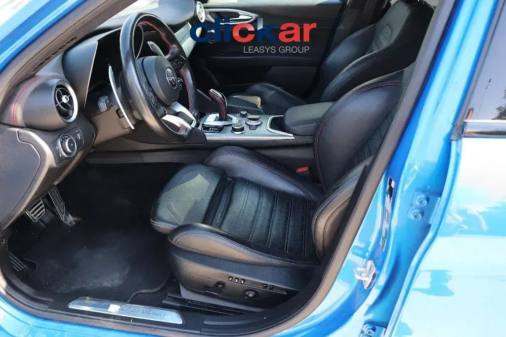 Usata Alfa Romeo Giulia Competizione 280 CV (205 kW) 2023 Bluazzurro Berlina