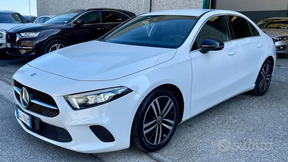 Occasion Mercedes A180 Premium 116 ch (85 kW) 2021 Blanc Berline