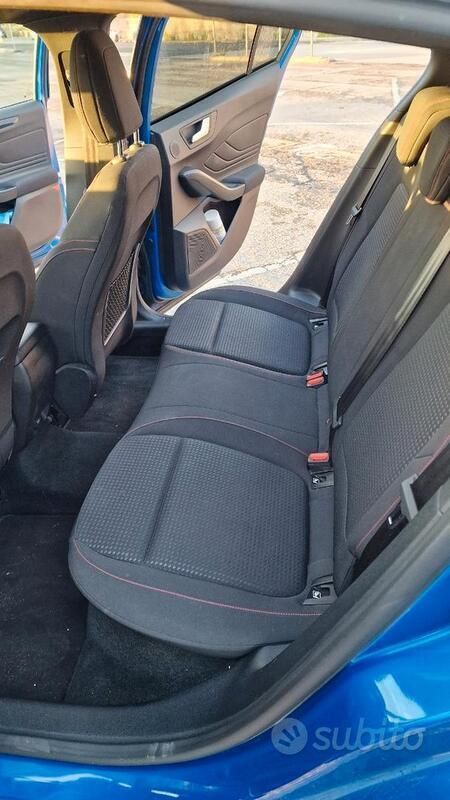 Usata Ford Focus ST-Line 120 CV (88 kW) 2018 Blu/azzurro Berlina