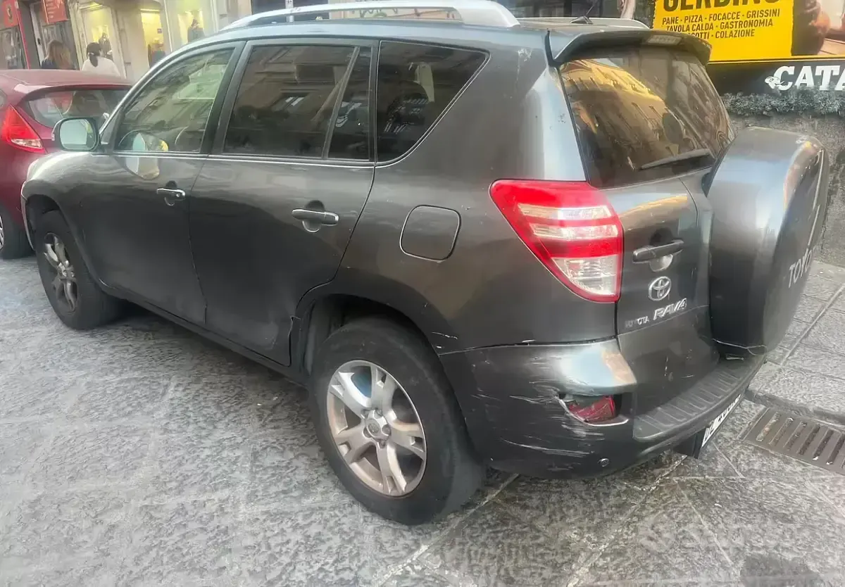Begagnad Toyota RAV4 152 HK (111 kW) 2009 Grå SUV
