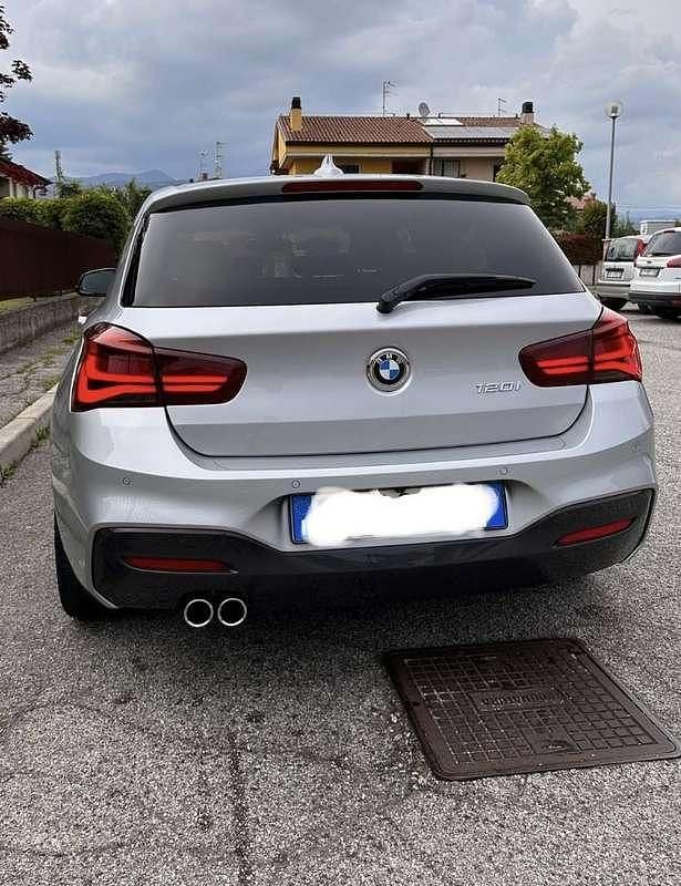 Usata BMW 120 M Sport 184 CV (135 kW) 2016 Argento Utilitaria