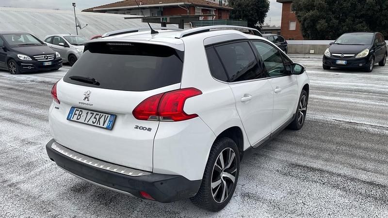 Usata Peugeot 2008 S 99 CV (72 kW) 2016 Bianco SUV
