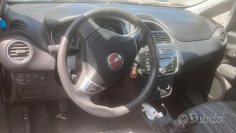 Usata Fiat Punto Evo 69 CV (50 kW) 2011 Nero Utilitaria