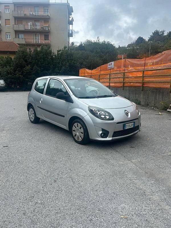 Usata Renault Twingo Dynamique 76 CV (55 kW) 2009 Grigio Utilitaria