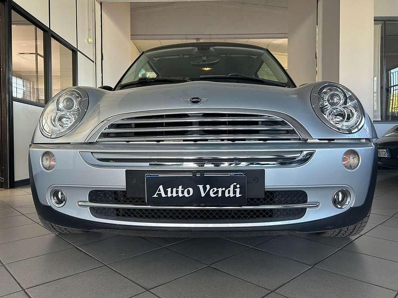 Argento Usata 2006 Mini Cooper Due volumi | 5300 € (Buon prezzo) - Immagine 1/4