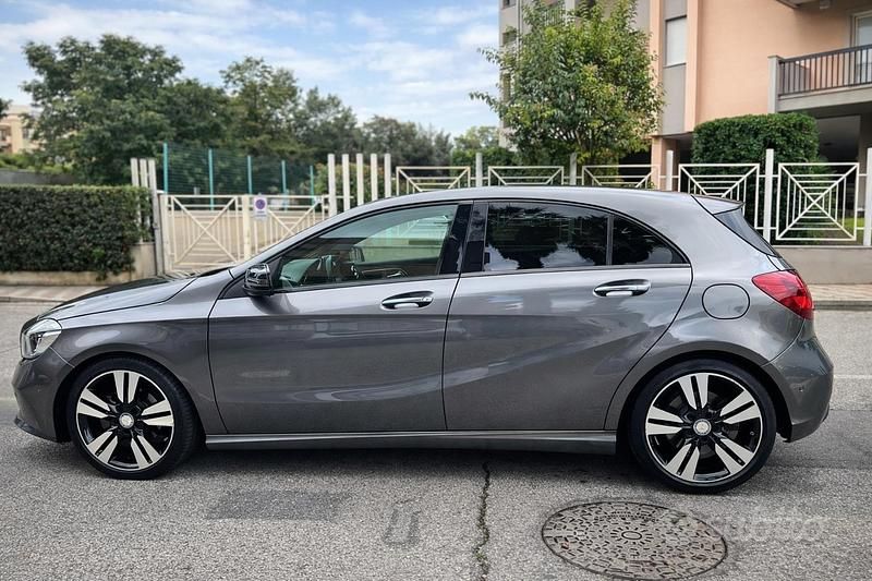 Usata Mercedes A200 2017 Grigio Berlina