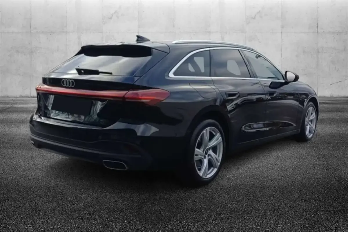 Usata Audi A5 Advanced 150 CV (110 kW) 2025 Nero metallizzato Station wagon
