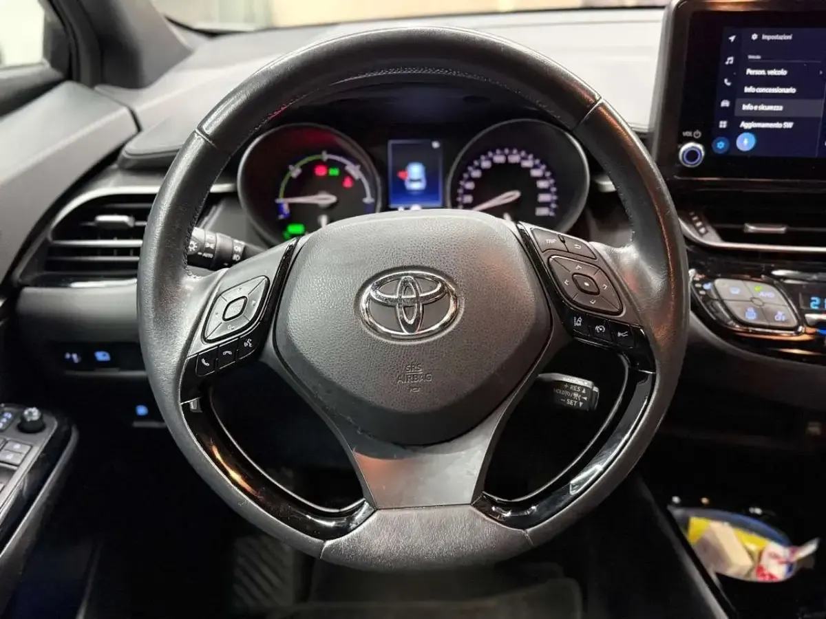 Usata Toyota C-HR+ 184 CV (135 kW) 2020 Arancione SUV